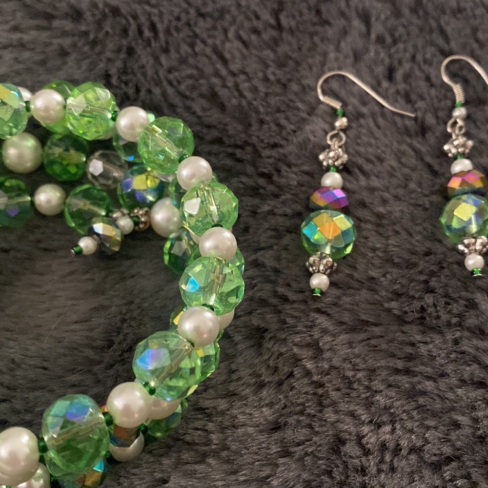 Beautiful Set 💚 - Picture 2 of 7